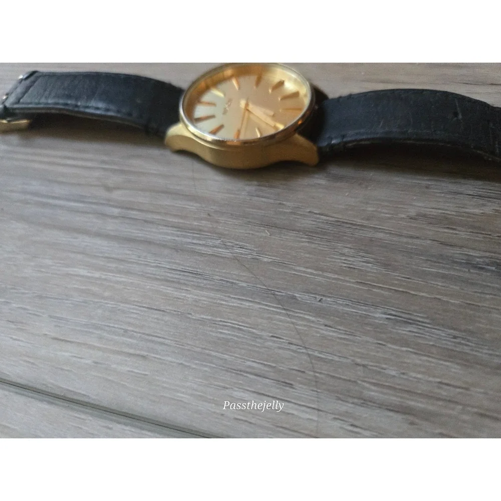 Nixon Sentry 38 Watch Mens Gold Tone Gold Dial Black Leather Minimalist Dress